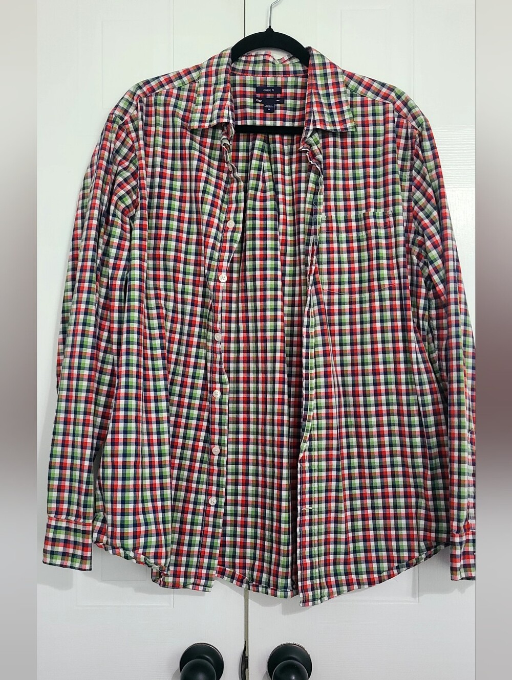 GAP Men's Red, Green & White Plaid Button-Down Shirt